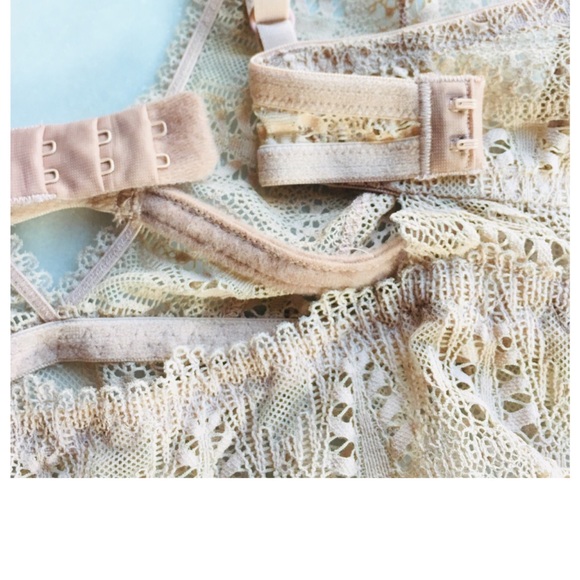 🌟NWT Else Ivy Soft Cup Lace Bodysuit size XS🌟 - Picture 6 of 8